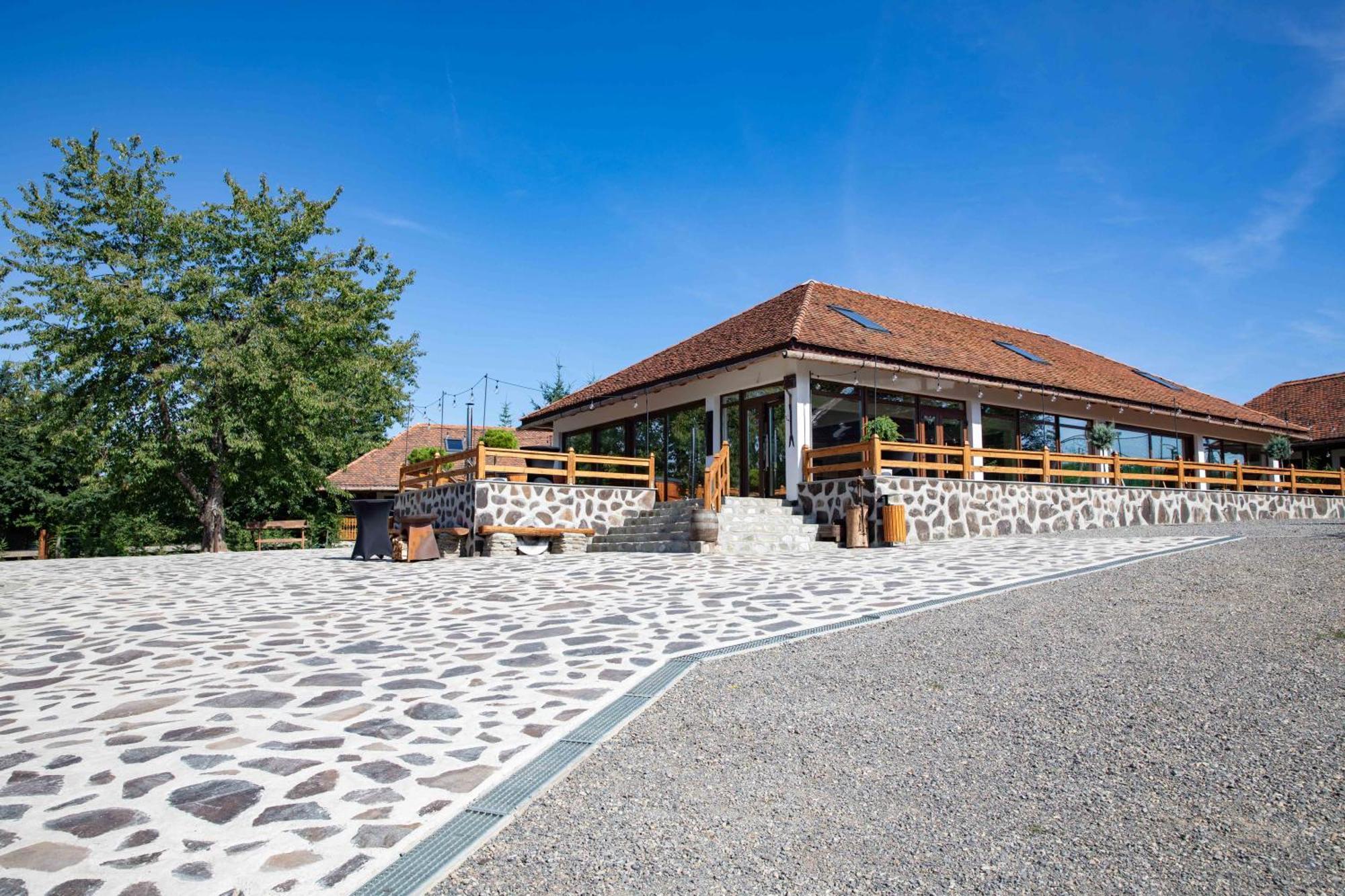 Due Fratelli Village Lodge